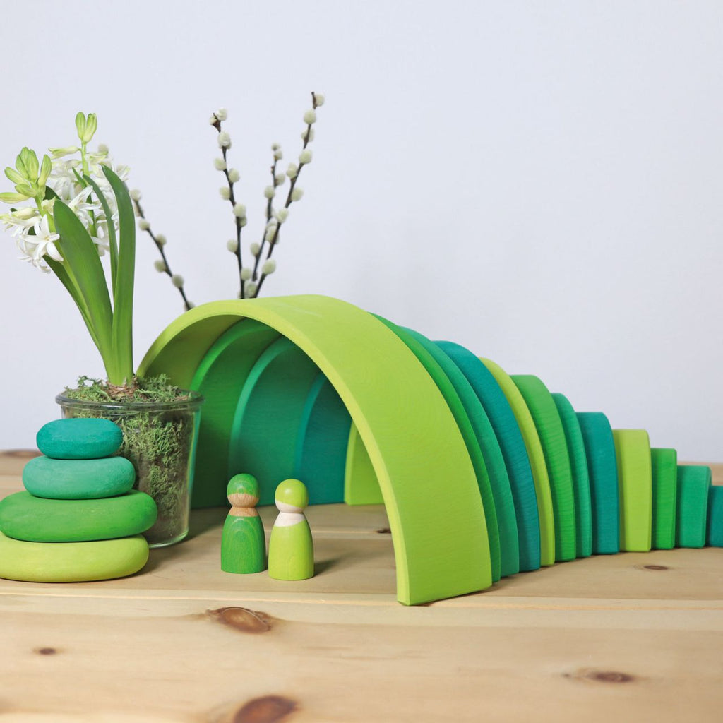 Large Rainbow meadow green