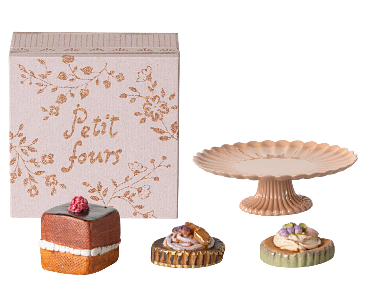 Setje Petit Fours cakes