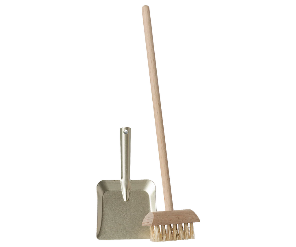 Klein schoonmaaksetje