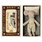 Muis kleine broer in luciferdoosje