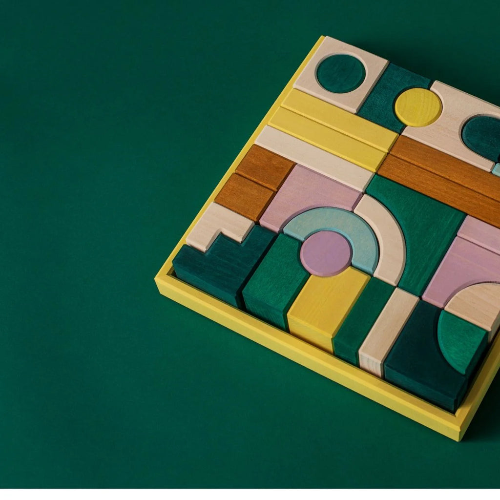 Small Building Set Movement