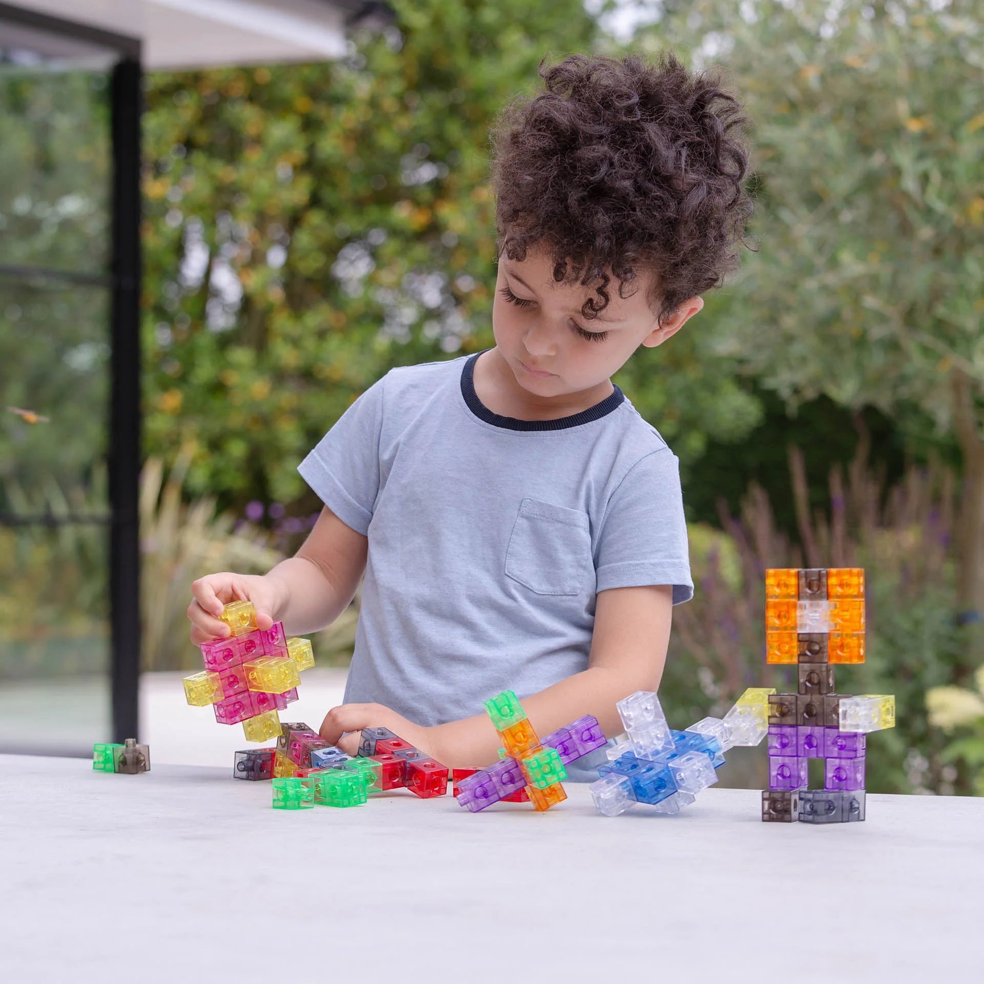 Translucent Colour Linking Cubes