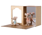 Balletmuizen in de dansstudio – Kleine zus en broer