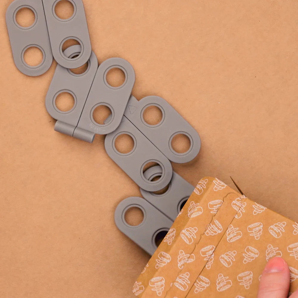 Spin hinge