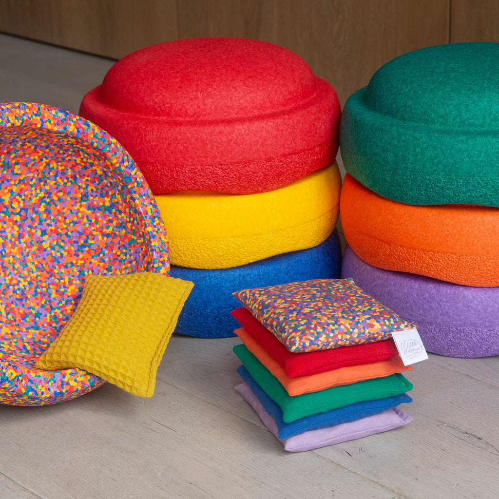 Sensorische pittenzakjes Regenboog set van 6 & regenboog confetti