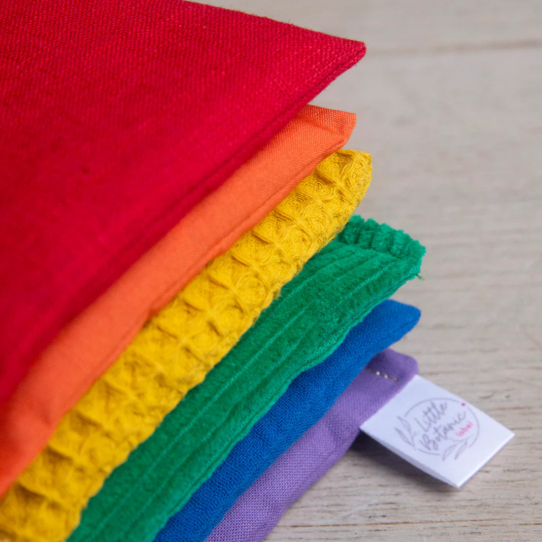 Sensorische pittenzakjes  Regenboog set van 6 & Waves