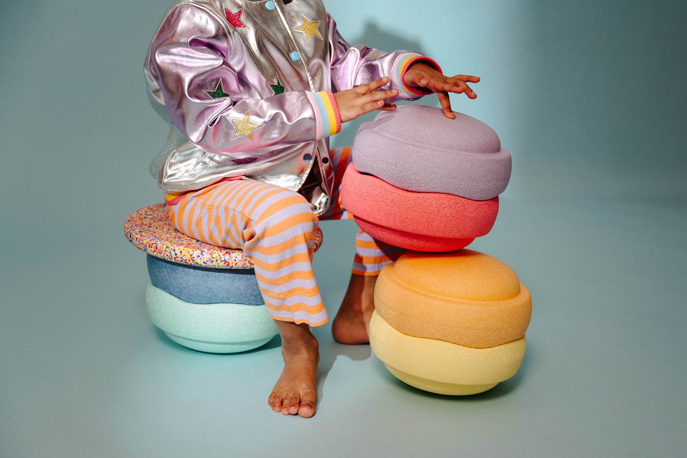 Stapelstein stapelstenen super confetti rainbow pastel 6 stuks + balance board