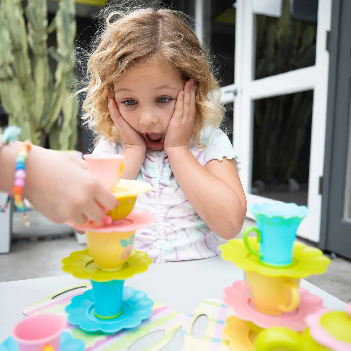 Teacup Pile-Up!™ Relay Game