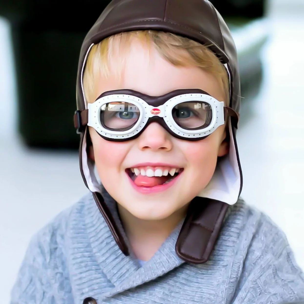 Hoed en Bril voor kleine piloten