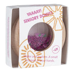 Petit Boum bijtring en sensorische rammelaar druif