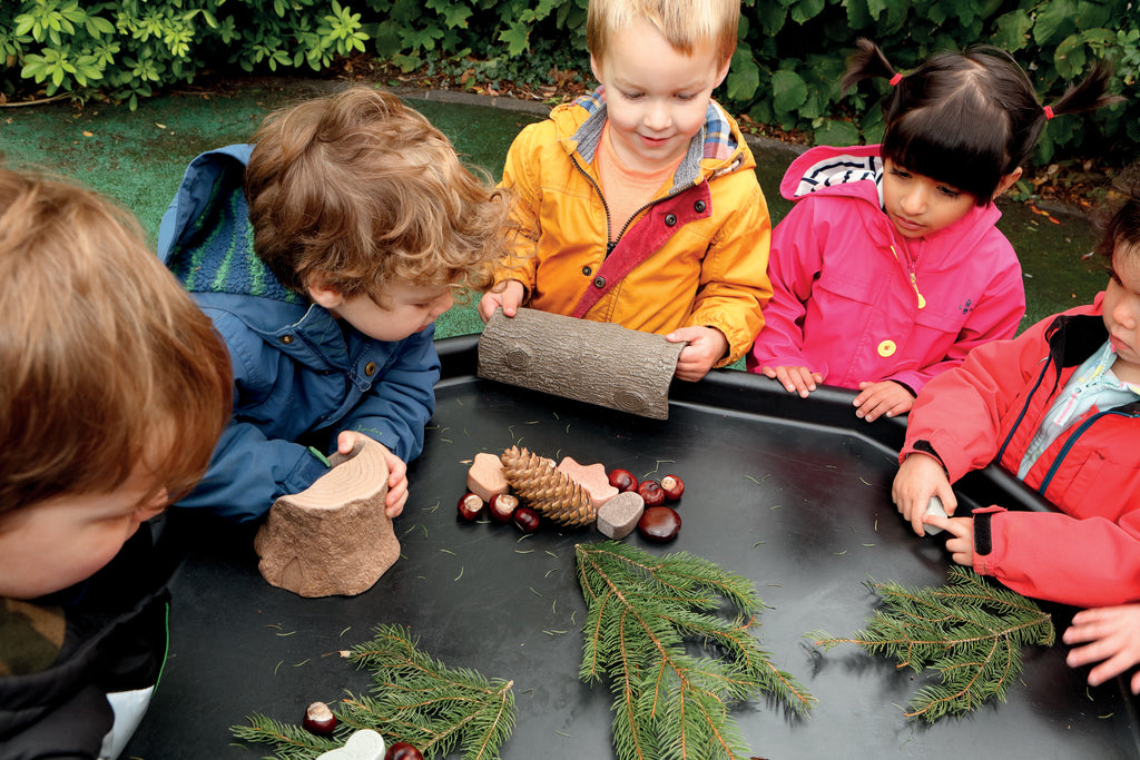 Yellow Door holle boomstam speelhabitat