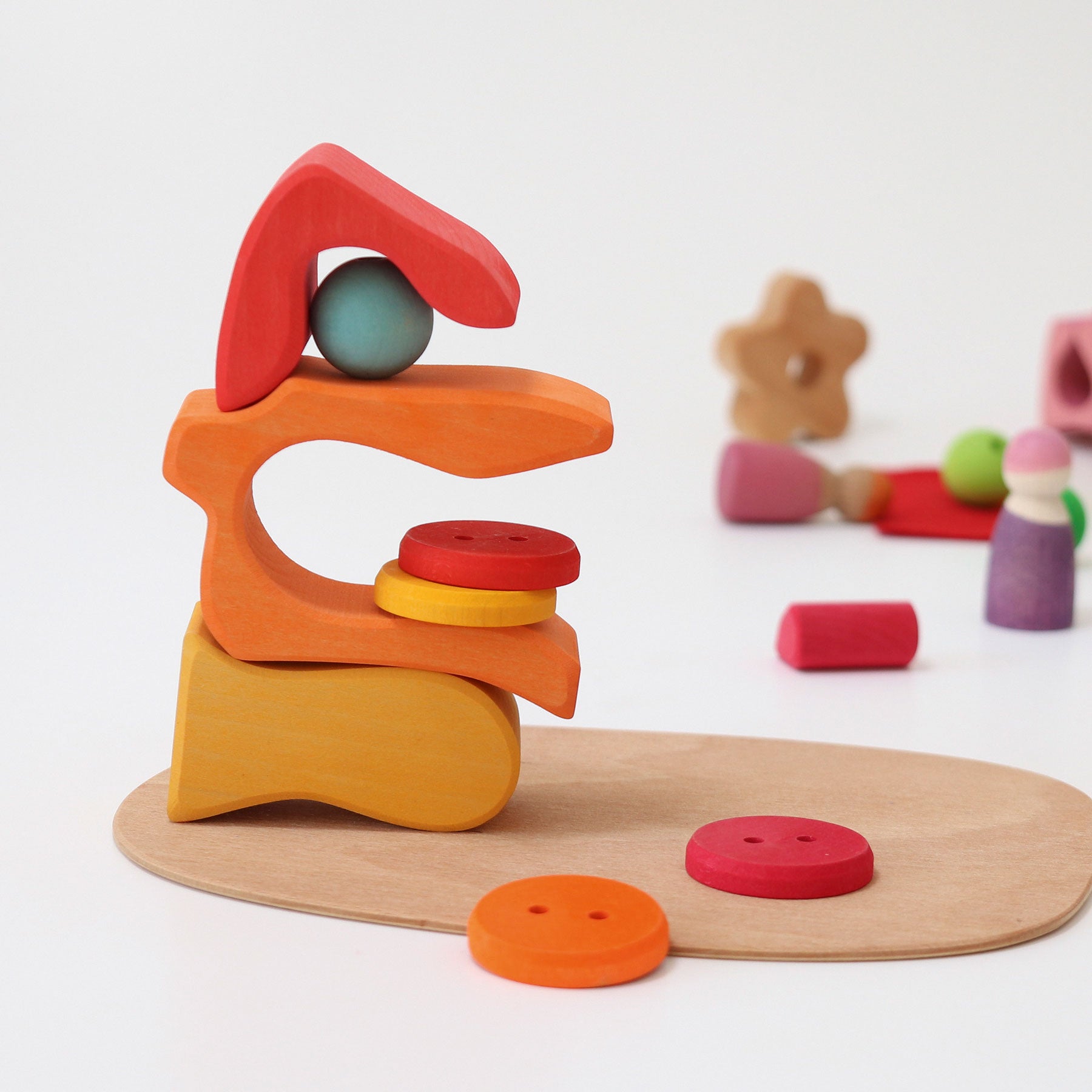 Grimm`s kleine speelwereld in het bloemenveld