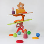 Grimm`s kleine speelwereld in het bloemenveld