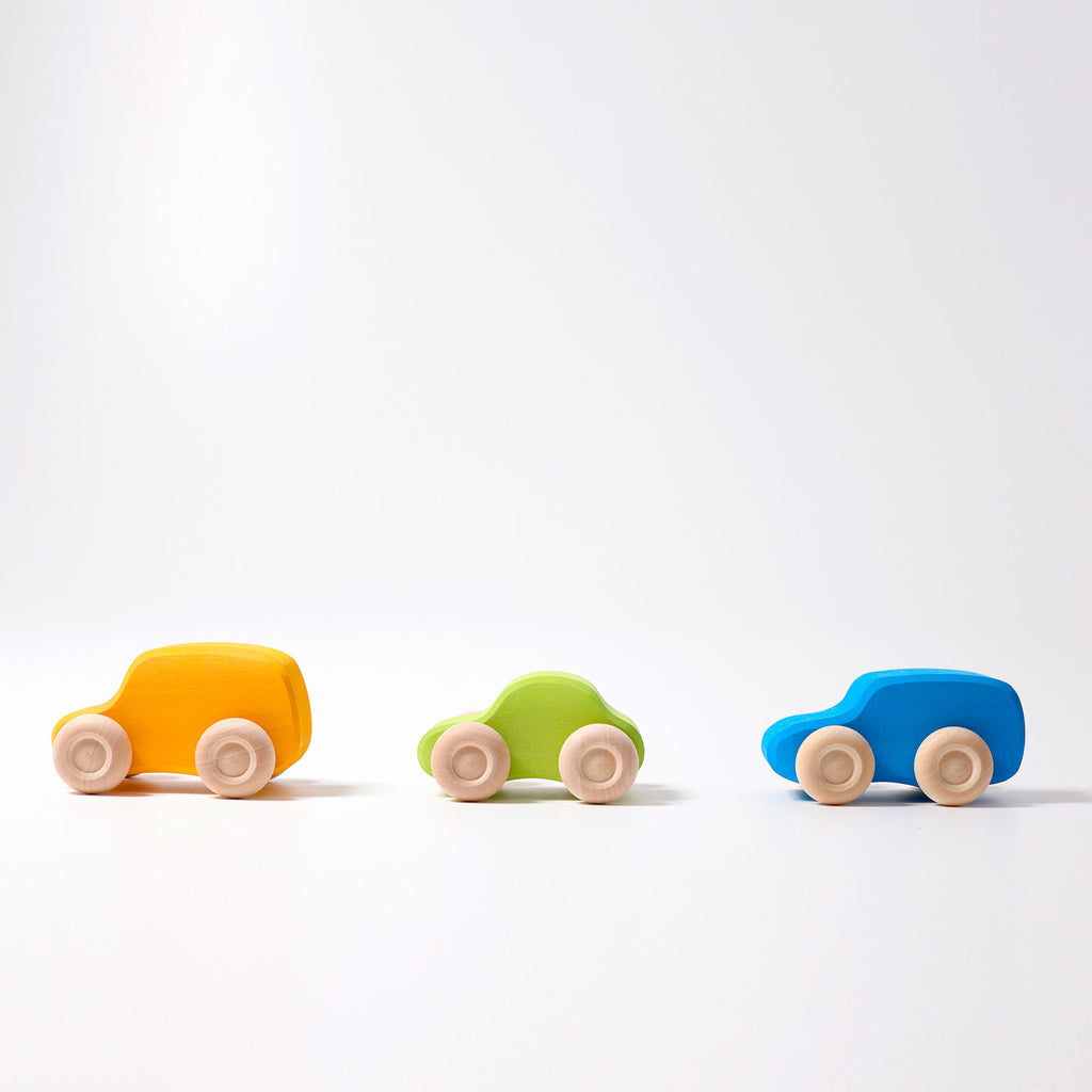 Grimm`s 6 houten auto`s in regenboogkleuren
