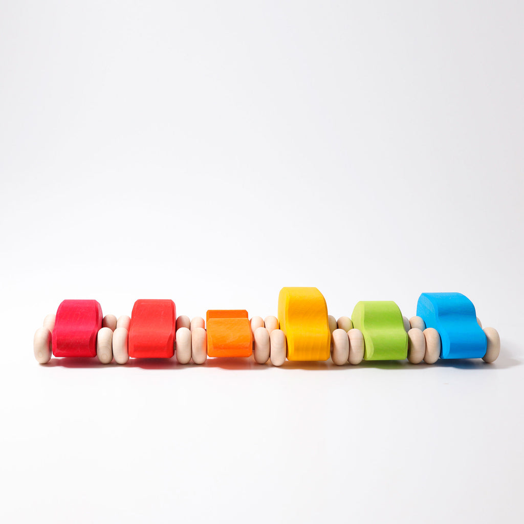 Grimm`s 6 houten auto`s in regenboogkleuren