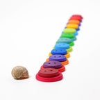 Grimm`s grote houten knopen in regenboogkleuren