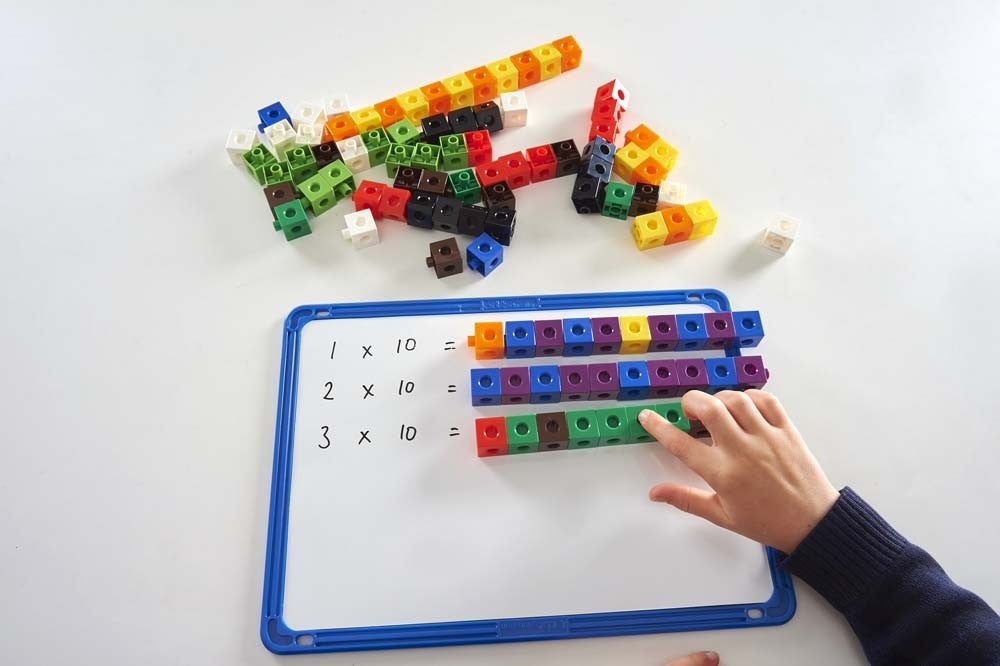 voorbeeld van rekeningoefening met de linking cubes