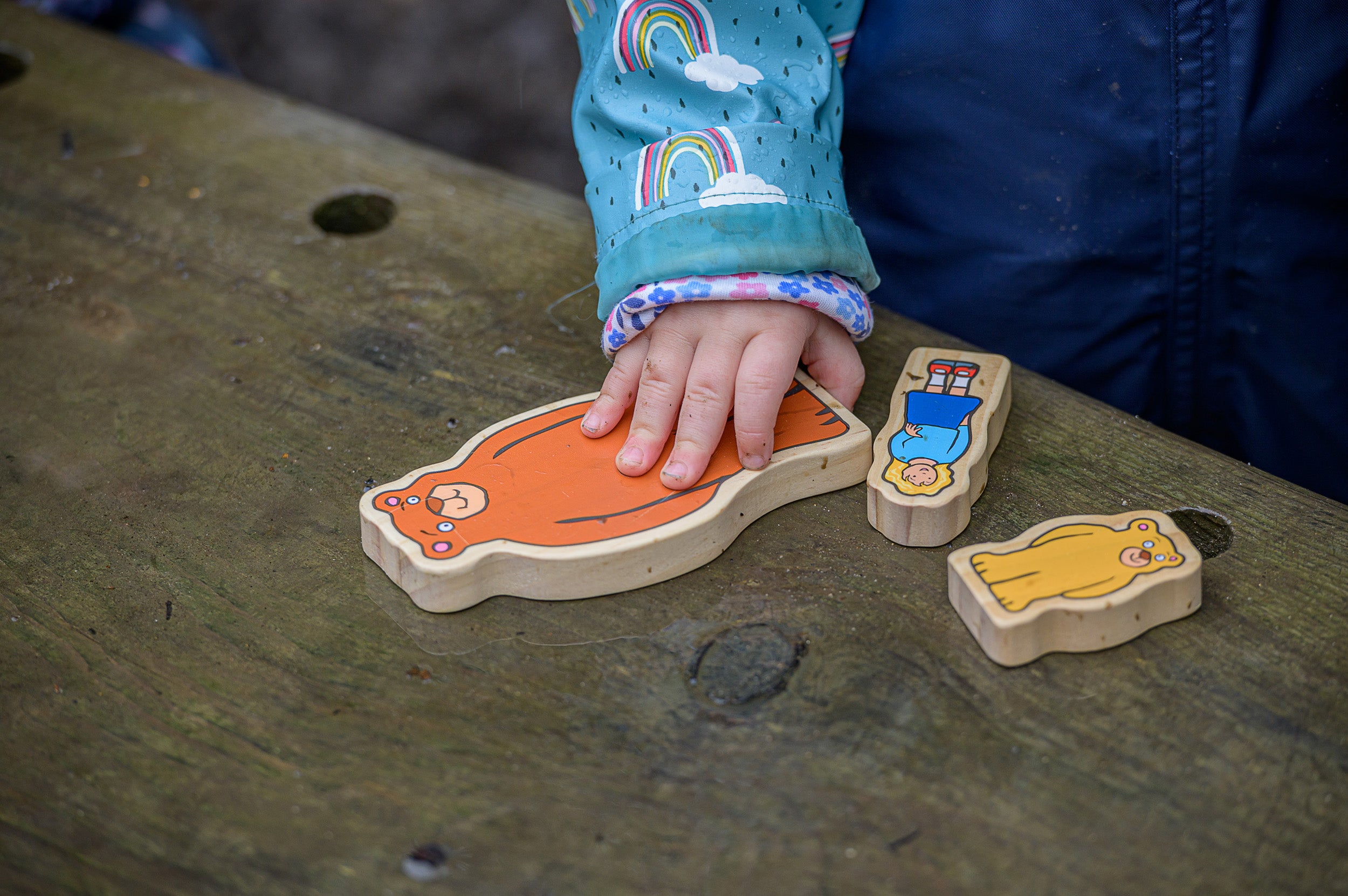 Yellow Door 4 houten figuren Goudlokje