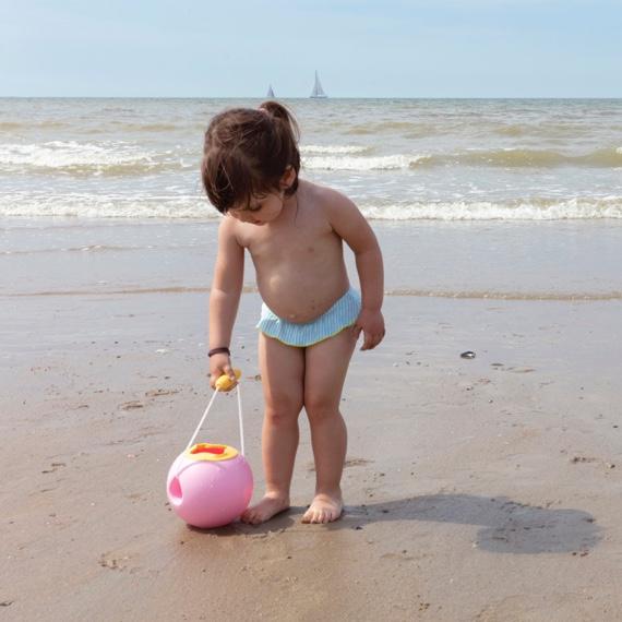 mini ballo sweet pink op het strand