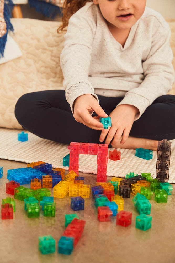 Translucent Linking Cubes – The Mini Story
